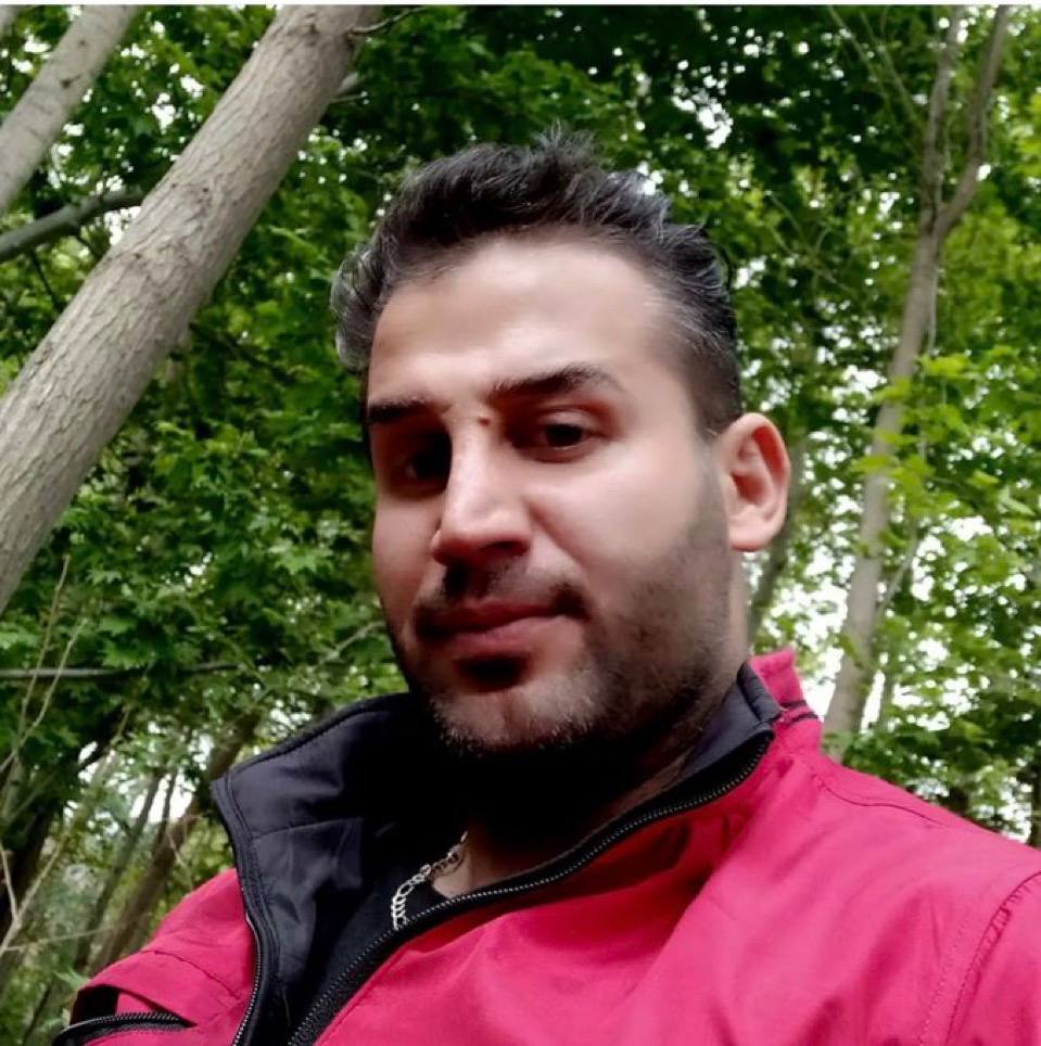 Hadi KhoshAndam