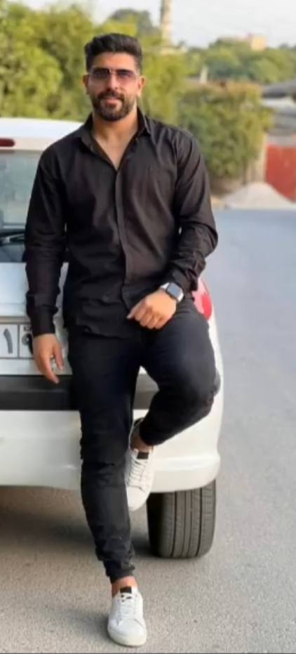 نیما ولی‌پور