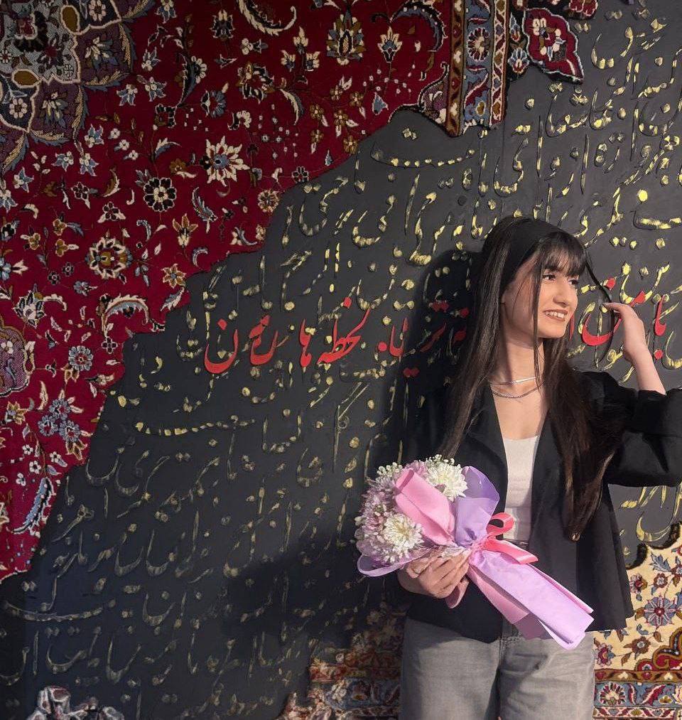 نرگس سربندی فراهانی
