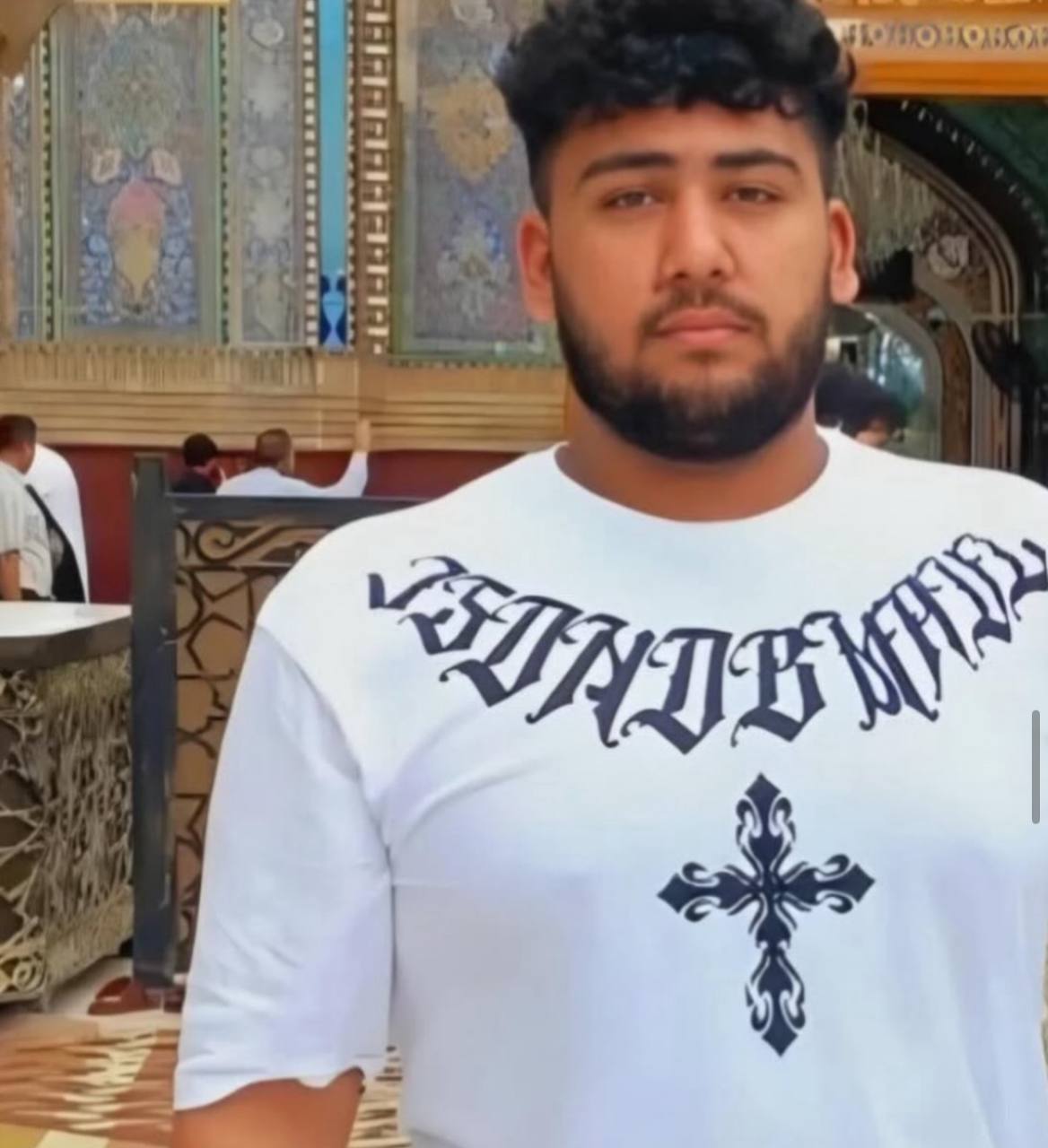 حسین اکبری