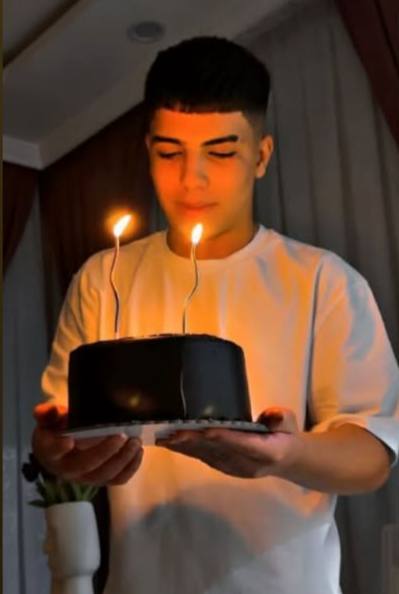 سروش اسحاقی
