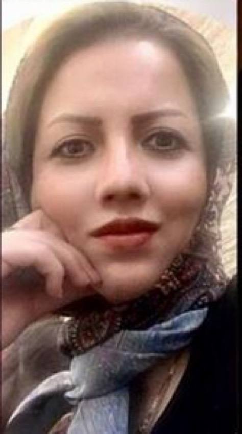 زهرا باقری