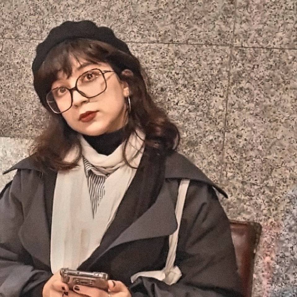 Zahra Behloolipour